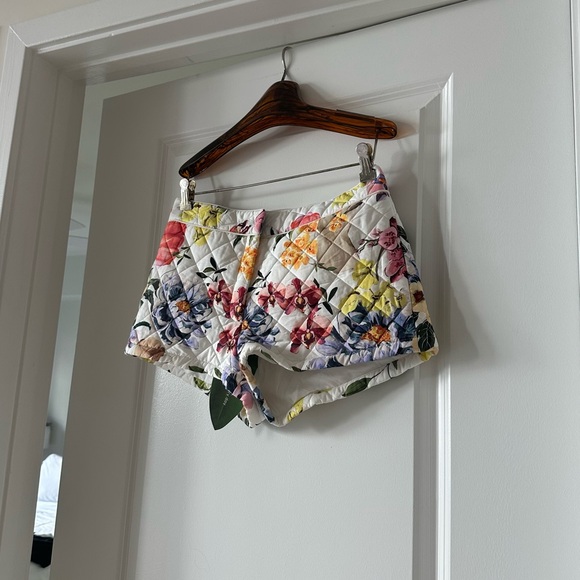 Farm Rio Off-White Greek Garden Shorts - Picture 4 of 6